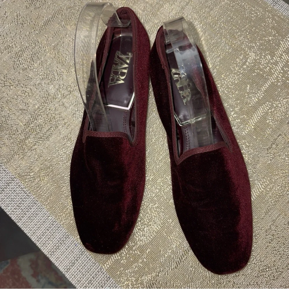 ZARA Elegant Burgundy Velvet Loafers SIZE 36EU